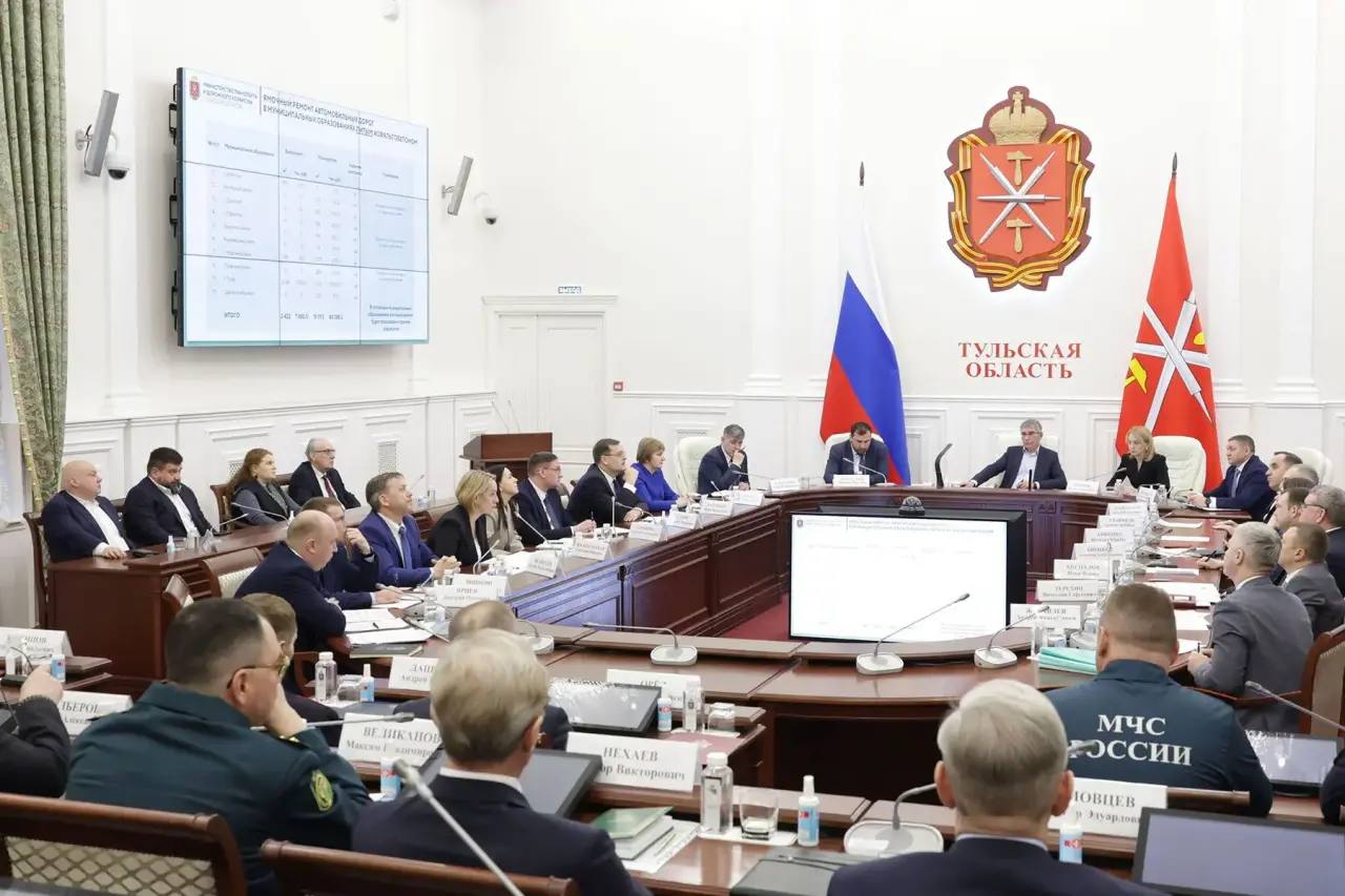 Дмитрий Миляев: На оперативном совещании обсудили ямочный ремонт дорог