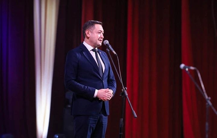 Руслан Бутов покинет пост главы администрации Новомосковска