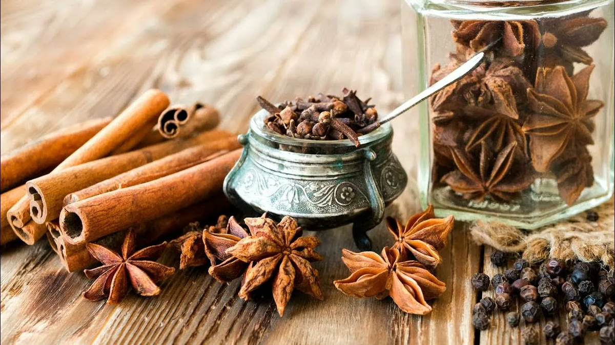 Гвоздика: секреты её применения и предостережения