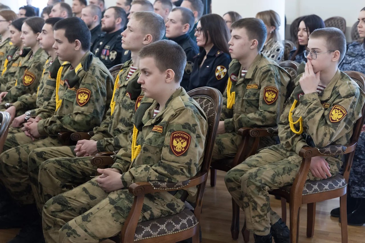 За храбрость, мужество и честь: в Туле поздравили сотрудников Росгвардии За храбрость, мужество и честь: в Туле поздравили сотрудников Росгвардии