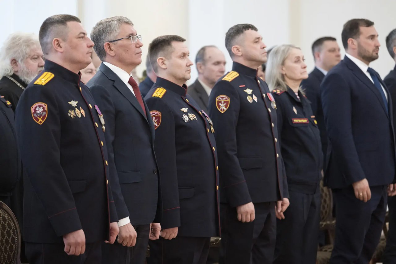 За храбрость, мужество и честь: в Туле поздравили сотрудников Росгвардии За храбрость, мужество и честь: в Туле поздравили сотрудников Росгвардии