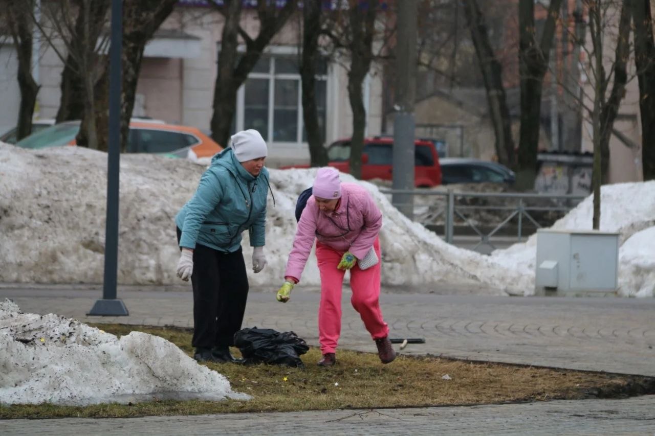 Илья Беспалов: Провели первый в этом году весенний субботник Илья Беспалов: Провели первый в этом году весенний субботник