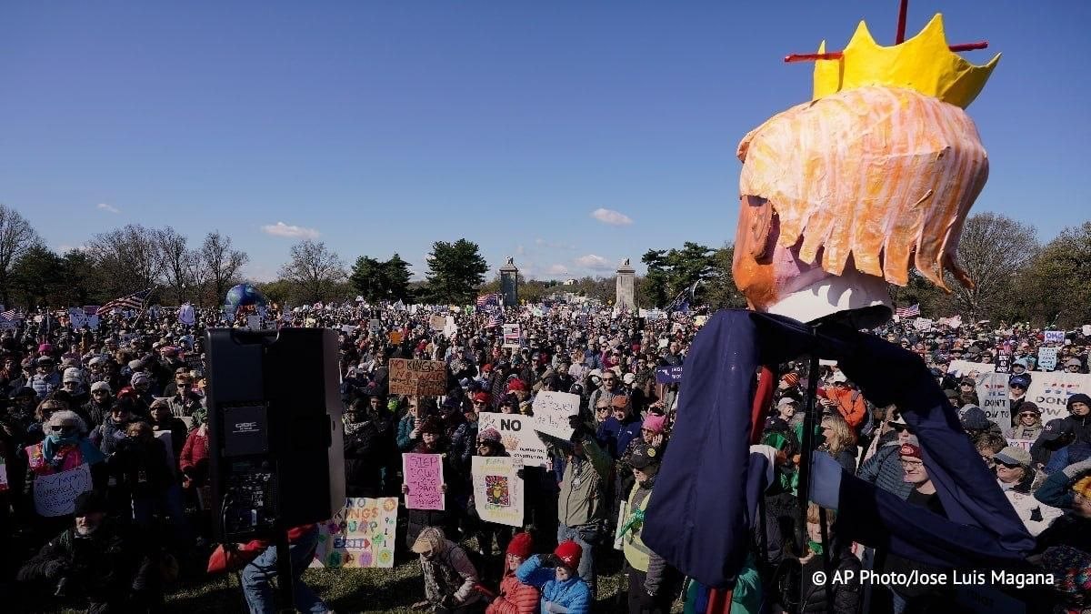В США началась новая волна антитрамповских акций "No Kings" В США началась новая волна антитрамповских акций "No Kings"