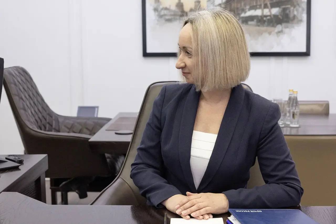 Дмитрий Миляев: Провел рабочую встречу с директором УФПС Тульской области «Почты России» Татьяной Федосовой Дмитрий Миляев: Провел рабочую встречу с директором УФПС Тульской области «Почты России» Татьяной Федосовой