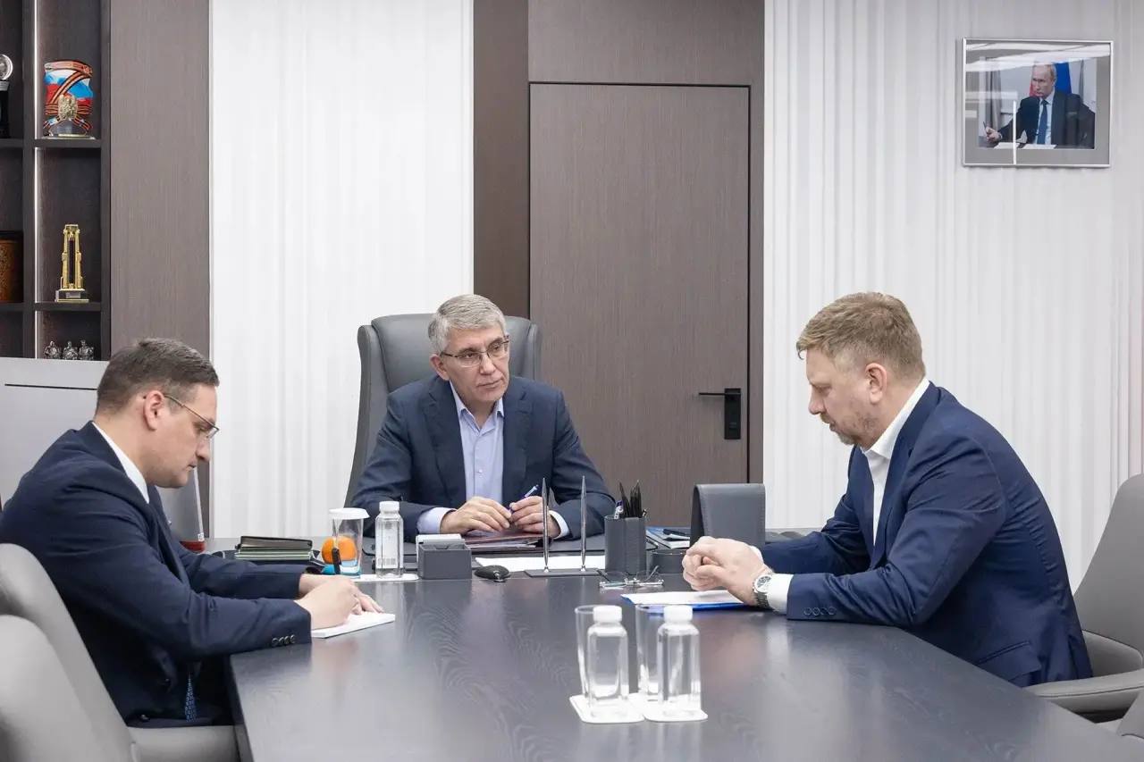 Дмитрий Миляев: Провел рабочую встречу с генеральным директором компании «Энергомаш» Денисом Пашковым