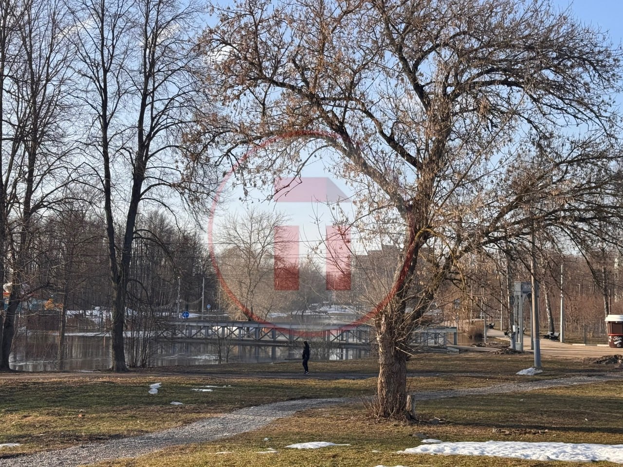 А Баташевский парк становится похож немного на Венецию А Баташевский парк становится похож немного на Венецию