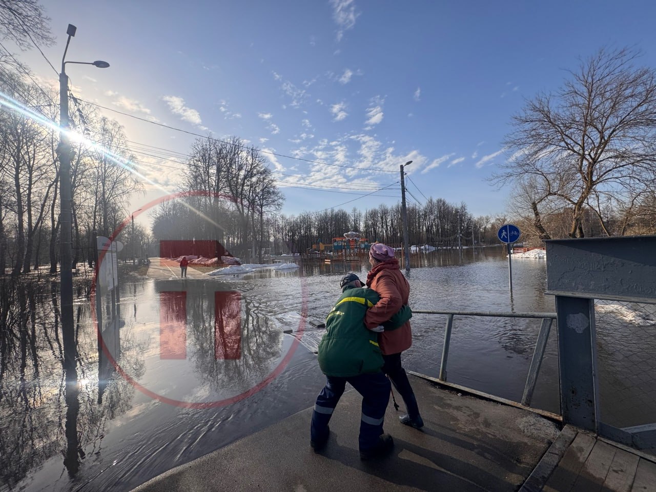 А Баташевский парк становится похож немного на Венецию А Баташевский парк становится похож немного на Венецию