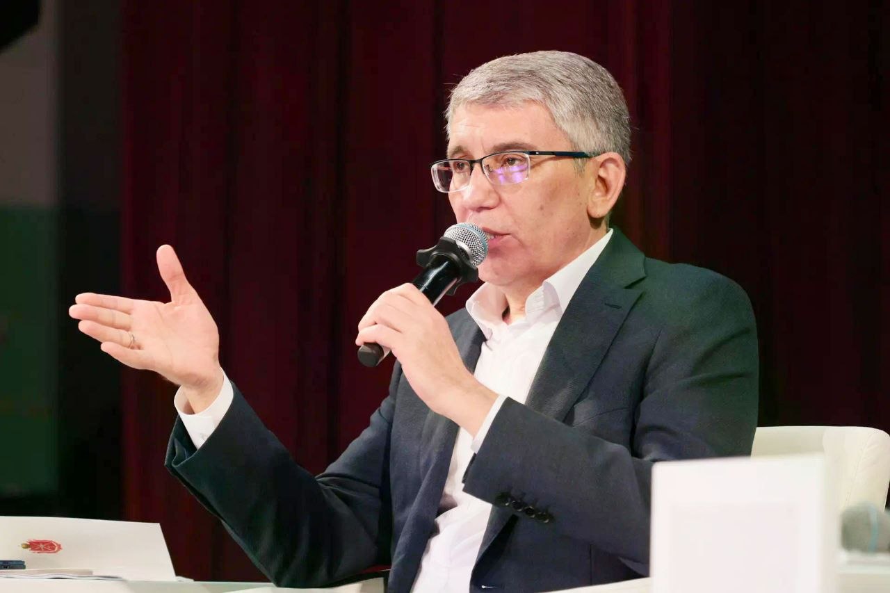 «Чем ближе ты находишься к людям, тем сложнее твоя работа»: Дмитрий Миляев поблагодарил сельских старост за работу с жителями «Чем ближе ты находишься к людям, тем сложнее твоя работа»: Дмитрий Миляев поблагодарил сельских старост за работу с жителями