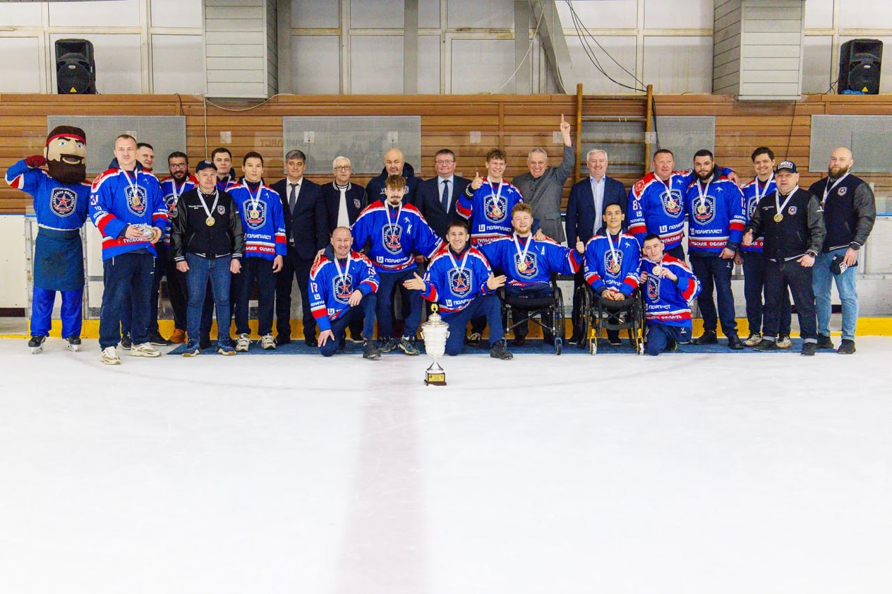 В Алексине наградили победителя чемпионата России – тульскую команду «АКМ-следж» В Алексине наградили победителя чемпионата России – тульскую команду «АКМ-следж»