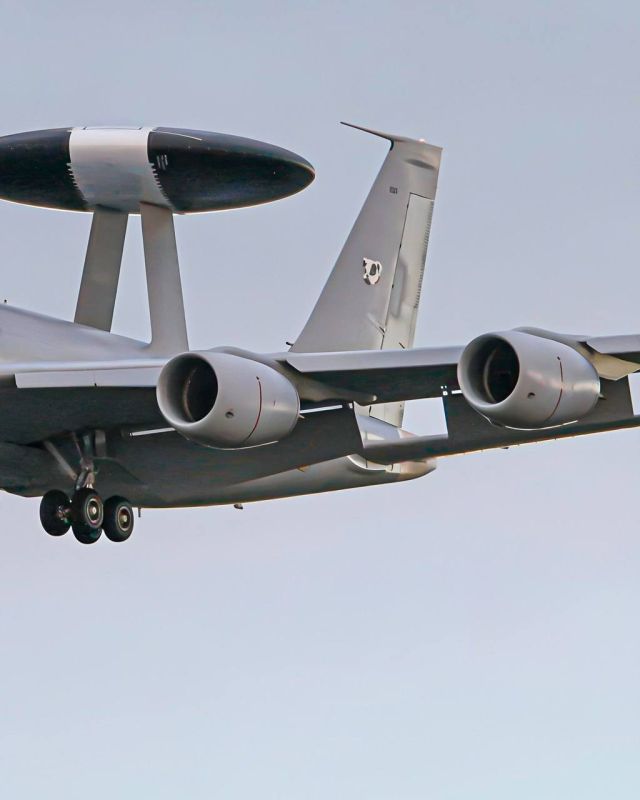 ����� ����� ��� ���� ������������ ������������ ���� ������� ������ E-3F ����������� ��� �������-�� �������� � ����