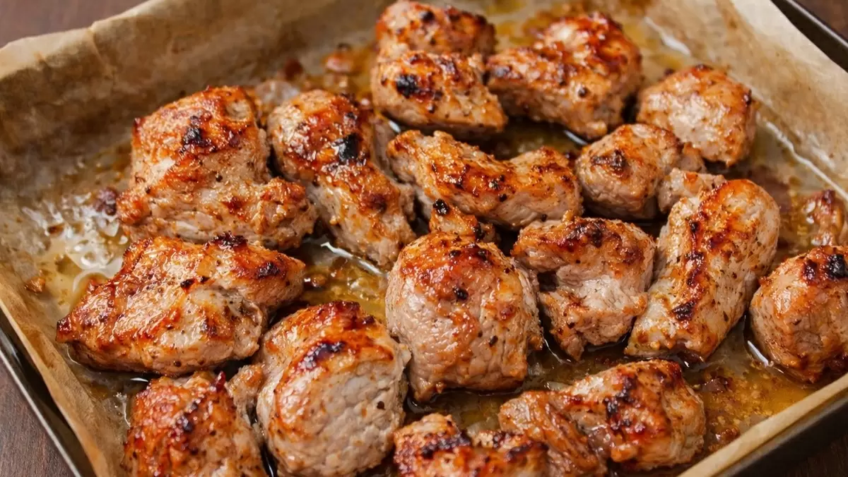 Сочный шашлык из свинины, запеченный в пергаменте — легкость и аромат на вашем столе