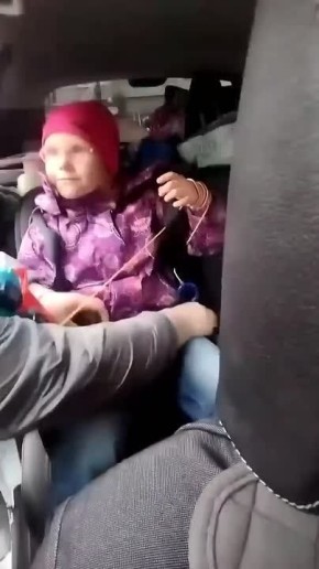 Сорокина Маша из Тулы с мамой присоединяются к челленджу Госавтоинспекции Тульской области под единым хештегом #пристегнупотомучтолюблю71