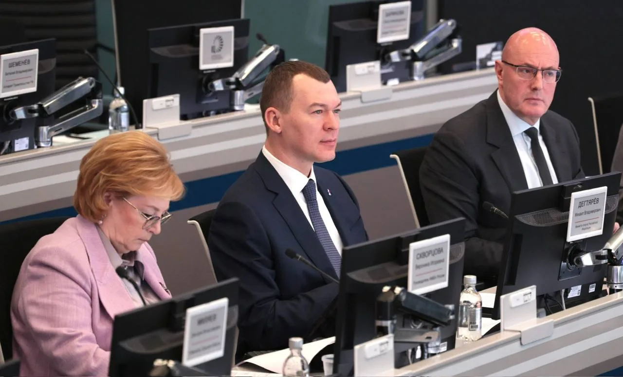 Рейтинг регионов в сфере спорта за 2025 год Дмитрию Чернышенко представил министр спорта на правительственной комиссии