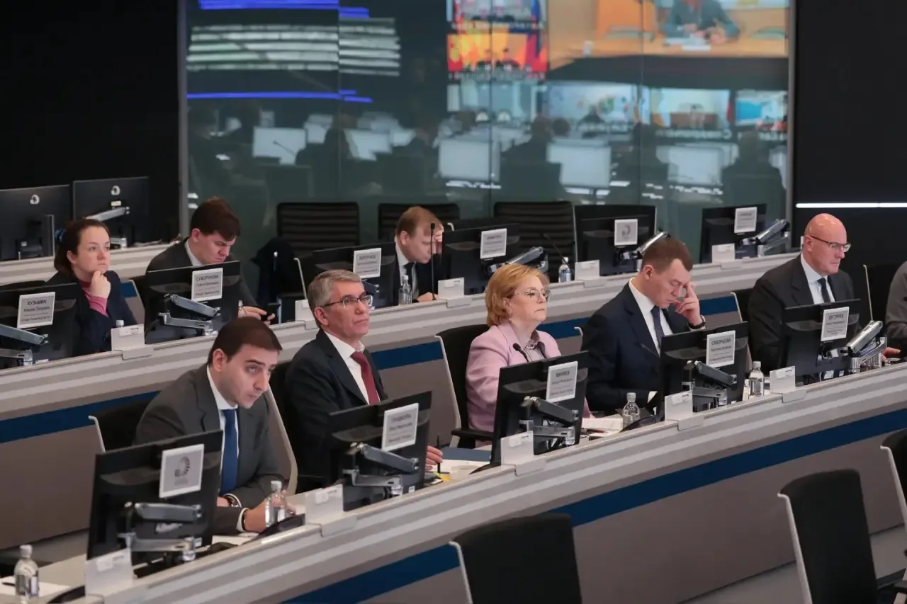 Дмитрий Миляев: В Москве принял участие в заседании Правительственной комиссии по реализации комплексной государственной программы Российской Федерации «Развитие физической культуры и спорта», которое провел Заместитель...