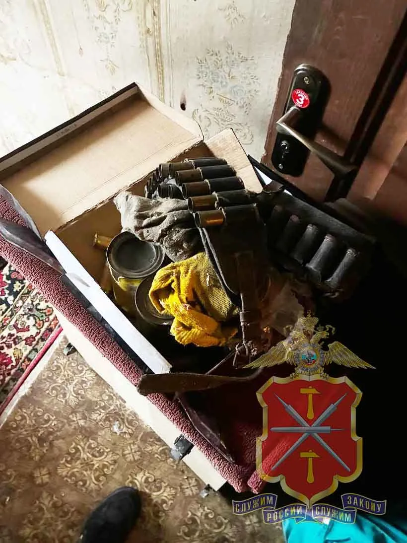 Тульские полицейские изъяли у жителя Донского порядка 1,5 кг взрывчатых веществ и 3 кг марихуаны Тульские полицейские изъяли у жителя Донского порядка 1,5 кг взрывчатых веществ и 3 кг марихуаны