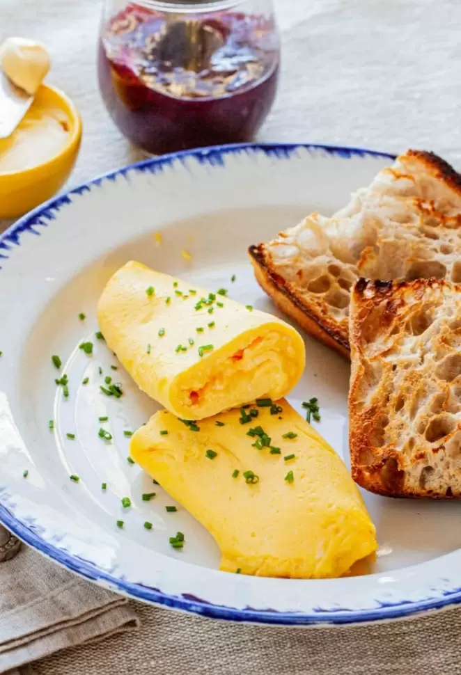 Омлет по-советски: как готовить по старинным рецептам и три идеи для лучшего результата