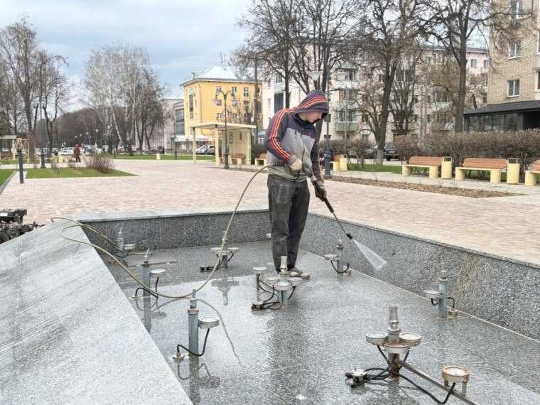 В Туле продолжается расконсервация фонтанов В Туле продолжается расконсервация фонтанов