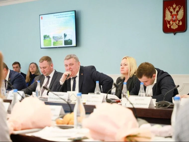 Илья Беспалов: Встретился с представителями многодетных семей Илья Беспалов: Встретился с представителями многодетных семей