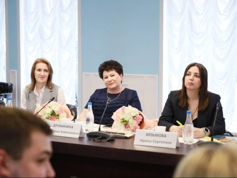 Илья Беспалов: Встретился с представителями многодетных семей Илья Беспалов: Встретился с представителями многодетных семей