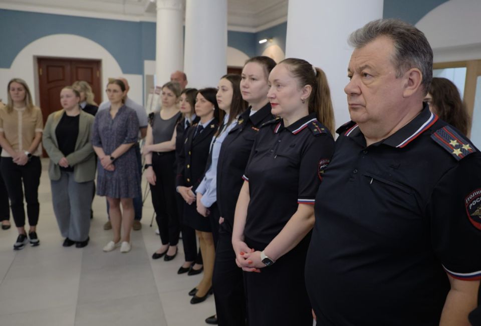 В УМВД России по Тульской области состоялось открытие фотовыставки «Тула -оружейная столица» В УМВД России по Тульской области состоялось открытие фотовыставки «Тула -оружейная столица»