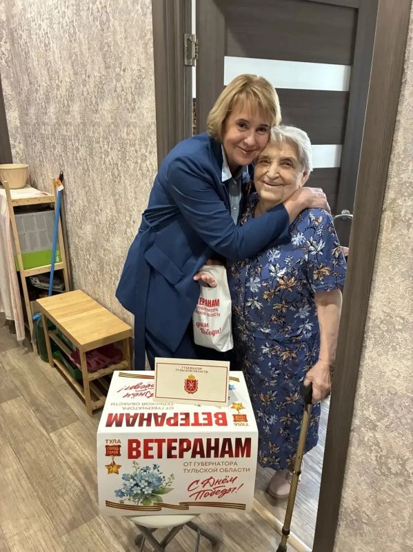 Депутаты Тульской городской Думы поздравляют ветеранов Великой Отечественной войны с Днем Победы Депутаты Тульской городской Думы поздравляют ветеранов Великой Отечественной войны с Днем Победы