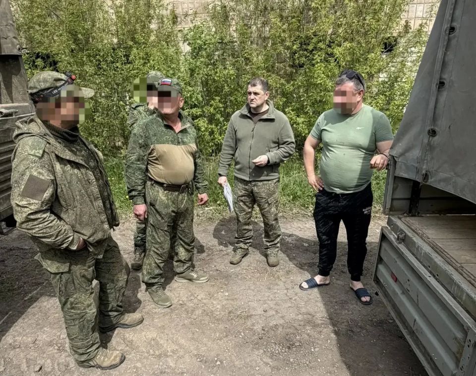 Бойцам в ДНР доставили посылки от Губернатора Тульской области Бойцам в ДНР доставили посылки от Губернатора Тульской области