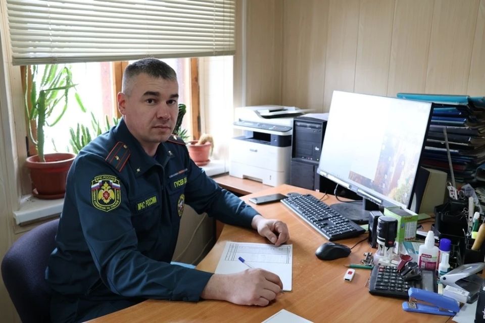 #ЛицаМЧС #СМИобМЧС. Сквозь дым и пламя, спасая жизни: ясногорские огнеборцы отмечают профессиональный праздник Одеть «боёвку» за 27 секунд – это на тройку, простое человеческое «спасибо» вдохновляет на подвиги, а чувство... #ЛицаМЧС #СМИобМЧС. Сквозь дым и пламя, спасая жизни: ясногорские огнеборцы отмечают профессиональный праздник Одеть «боёвку» за 27 секунд – это на тройку, простое человеческое «спасибо» вдохновляет на подвиги, а чувство...