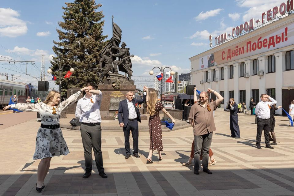 «Поезд Памяти»: в Туле состоялась патриотическая акция в преддверии Дня Победы «Поезд Памяти»: в Туле состоялась патриотическая акция в преддверии Дня Победы