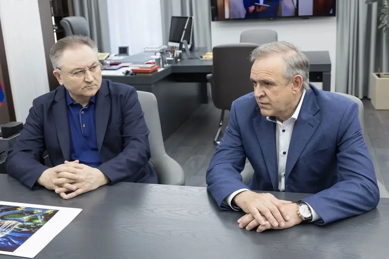 Дмитрий Миляев: #Инвестиционныйчас. Провел встречу с Александром Лежебоковым, руководителем промышленно-строительной группы «Перспектива», и Егором Атановым, главой группы компаний «Техностиль», чтобы обсудить перспективы... Дмитрий Миляев: #Инвестиционныйчас. Провел встречу с Александром Лежебоковым, руководителем промышленно-строительной группы «Перспектива», и Егором Атановым, главой группы компаний «Техностиль», чтобы обсудить перспективы...