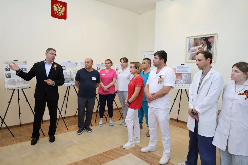 Алексей Эрк представил выставку «Солдаты жизни» в Тульском областном перинатальном центре им В.С. Гумилевской Алексей Эрк представил выставку «Солдаты жизни» в Тульском областном перинатальном центре им В.С. Гумилевской