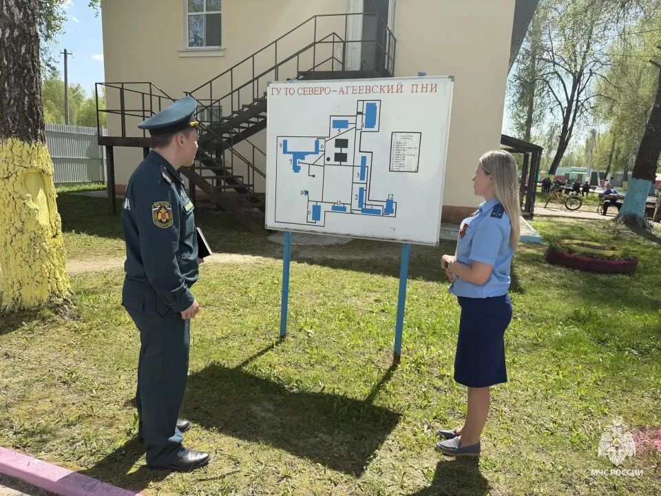 Сотрудники МЧС России провели комплекс профилактических мероприятий в Суворовском и Дубенском районах Сотрудники МЧС России провели комплекс профилактических мероприятий в Суворовском и Дубенском районах