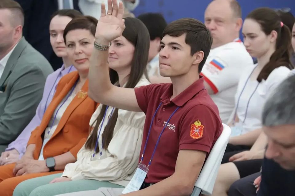 Дмитрий Миляев: Открытый душевный разговор с учителями физической культуры состоялся сегодня в рамках Всероссийского съезда учителей физической культуры Дмитрий Миляев: Открытый душевный разговор с учителями физической культуры состоялся сегодня в рамках Всероссийского съезда учителей физической культуры