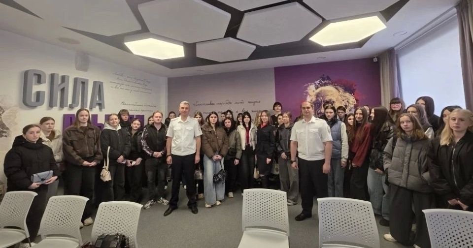 В Туле студенты Юридического полицейского колледжа познакомились с работой Центра автоматизированной фиксации административных правонарушений Госавтоинспекции В Туле студенты Юридического полицейского колледжа познакомились с работой Центра автоматизированной фиксации административных правонарушений Госавтоинспекции