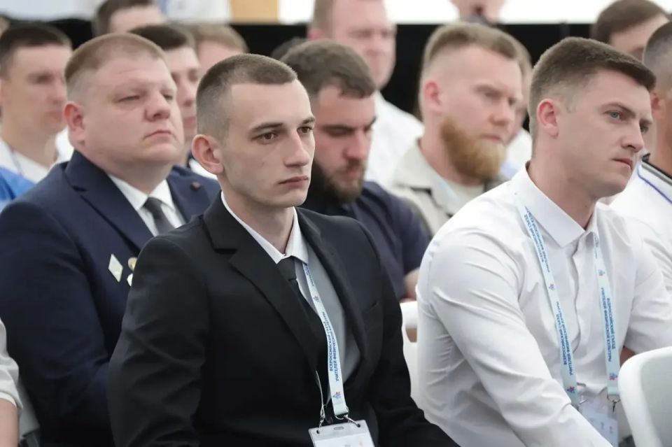 Дмитрий Миляев: Открытый душевный разговор с учителями физической культуры состоялся сегодня в рамках Всероссийского съезда учителей физической культуры Дмитрий Миляев: Открытый душевный разговор с учителями физической культуры состоялся сегодня в рамках Всероссийского съезда учителей физической культуры