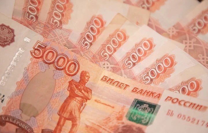 Компания в Узловой задолжала работнику 290 тысяч рублей по зарплате