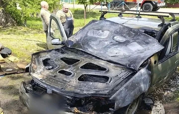 В деревне Ярославка Ефремовского района сгорел легковой автомобиль