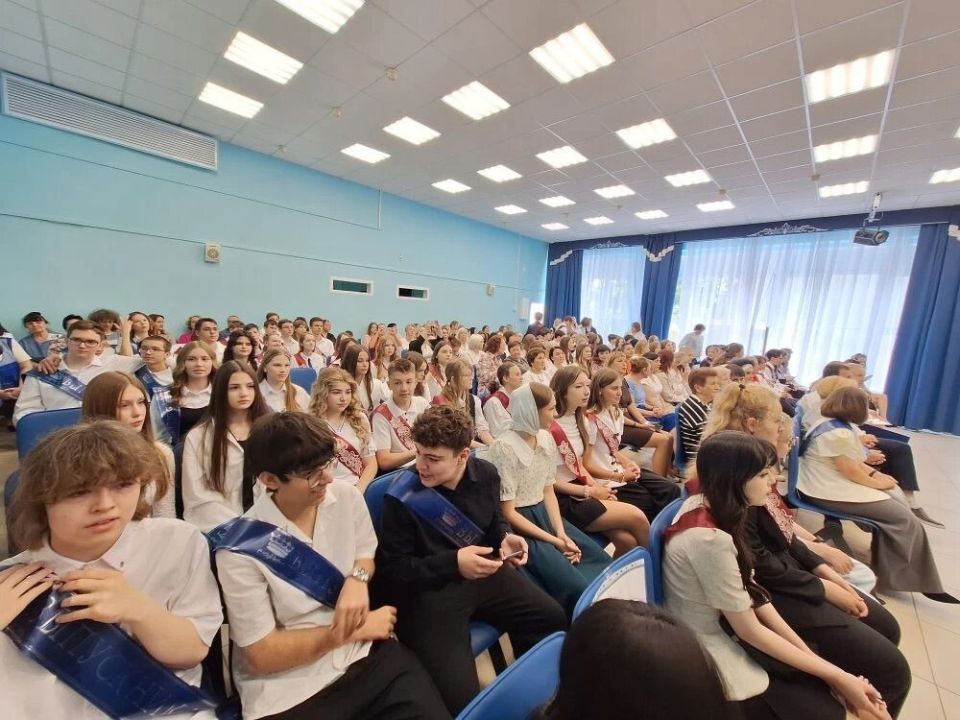 В этом году в Туле более 8300 выпускников школ В этом году в Туле более 8300 выпускников школ
