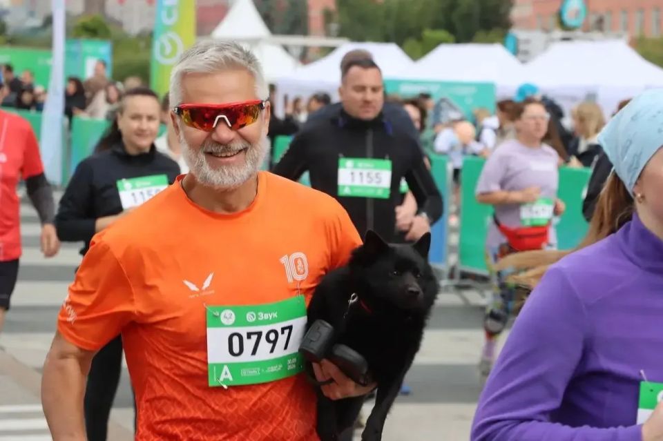 Дмитрий Миляев: #Нашасилавспорте. «Зеленый Марафон» в Туле объединил порядка 2000 любителей бега и северной ходьбы Тула присоединилась к 13-му благотворительному забегу Сбера «Зеленый Марафон» Дмитрий Миляев: #Нашасилавспорте. «Зеленый Марафон» в Туле объединил порядка 2000 любителей бега и северной ходьбы Тула присоединилась к 13-му благотворительному забегу Сбера «Зеленый Марафон»