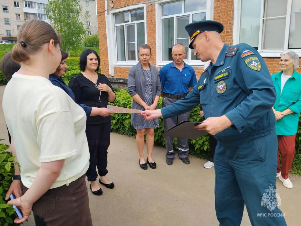 Профилактика пожаров в Ефремове: внимание к каждому Профилактика пожаров в Ефремове: внимание к каждому