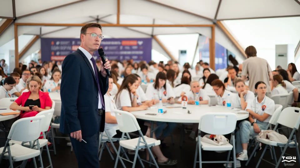 Дмитрий Миляев: 26 муниципалитетов — 26 новых точек роста: молодые госслужащие формируют структуру, готовую к реальной работе с местной повесткой Дмитрий Миляев: 26 муниципалитетов — 26 новых точек роста: молодые госслужащие формируют структуру, готовую к реальной работе с местной повесткой