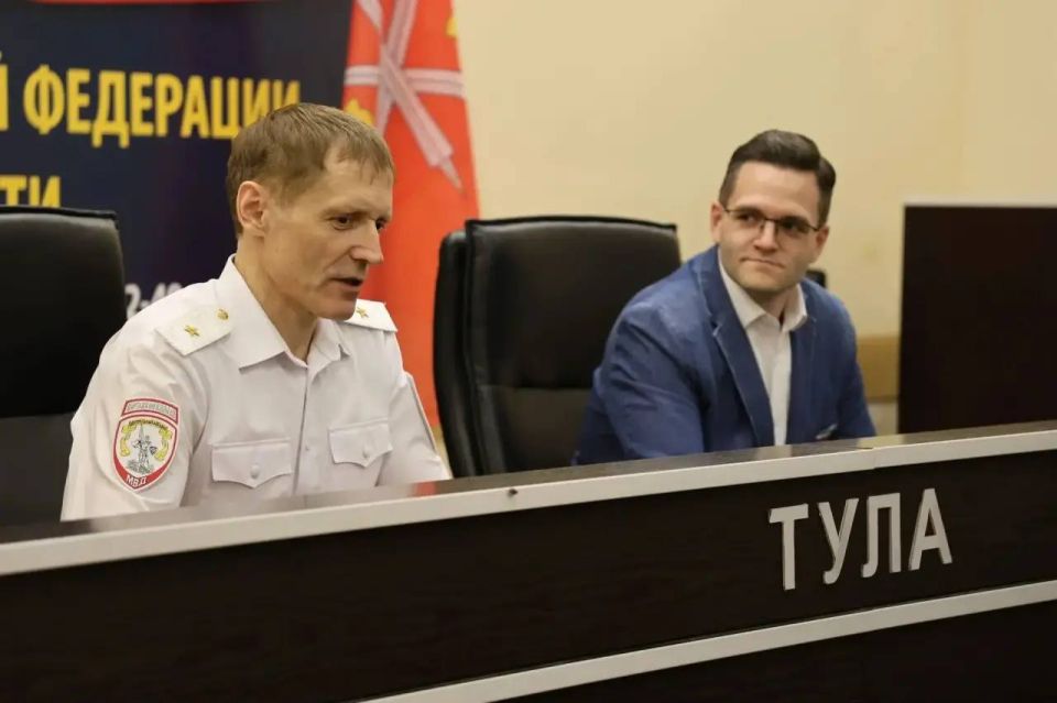 Управление МВД России по Тульской области и Юридический полицейский колледж подписали соглашение о совместной работе по правовому и патриотическому воспитанию молодежи Управление МВД России по Тульской области и Юридический полицейский колледж подписали соглашение о совместной работе по правовому и патриотическому воспитанию молодежи