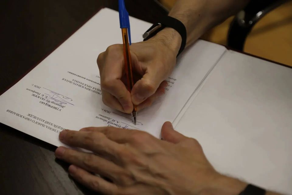 В Управлении МВД России по Тульской области и кадетский Юридический полицейский колледж подписали соглашение о совместной работе по правовому и патриотическому воспитанию молодежи В Управлении МВД России по Тульской области и кадетский Юридический полицейский колледж подписали соглашение о совместной работе по правовому и патриотическому воспитанию молодежи