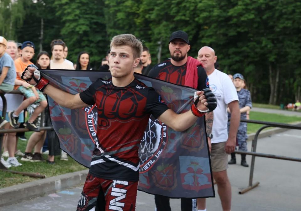 Алексей Эрк открыл турнир по смешанным боевым единоборствам «Битва за Тулу» Алексей Эрк открыл турнир по смешанным боевым единоборствам «Битва за Тулу»