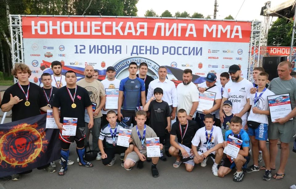 Алексей Эрк открыл турнир по смешанным боевым единоборствам «Битва за Тулу» Алексей Эрк открыл турнир по смешанным боевым единоборствам «Битва за Тулу»