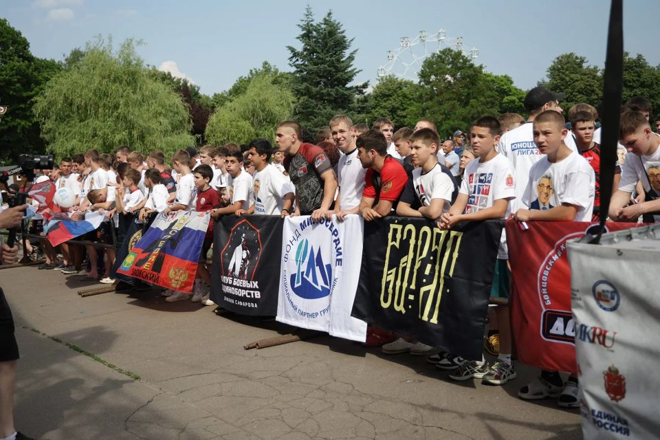 Спорт для сильных: в Туле прошёл турнир «Юношеской Лиги» по смешанному боевому единоборству Спорт для сильных: в Туле прошёл турнир «Юношеской Лиги» по смешанному боевому единоборству