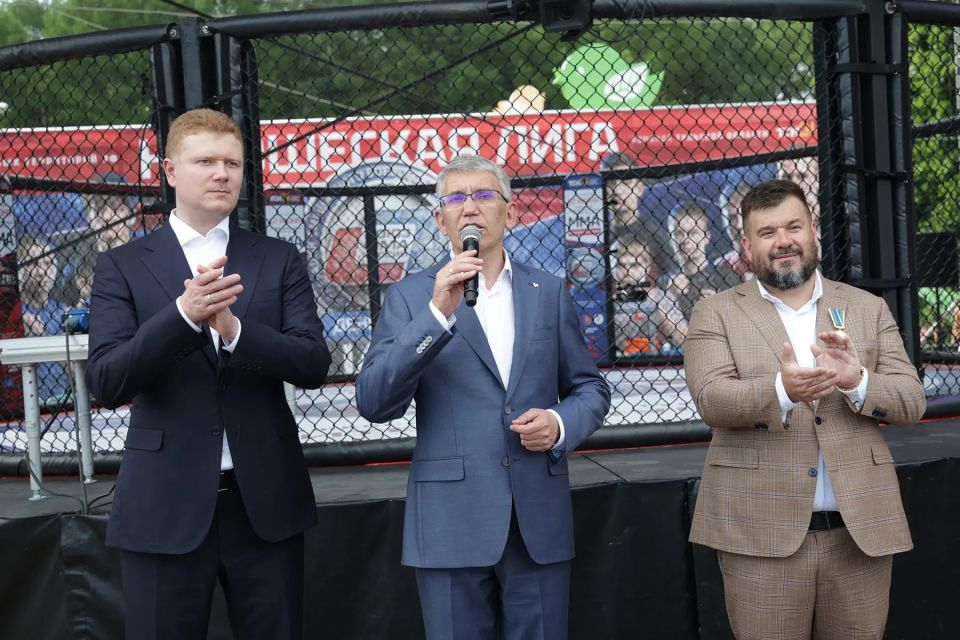 Спорт для сильных: в Туле прошёл турнир «Юношеской Лиги» по смешанному боевому единоборству Спорт для сильных: в Туле прошёл турнир «Юношеской Лиги» по смешанному боевому единоборству