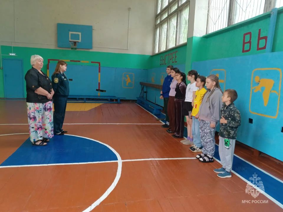 В Белевском районе сотрудники МЧС России и волонтеры усилили профилактическую работу В Белевском районе сотрудники МЧС России и волонтеры усилили профилактическую работу