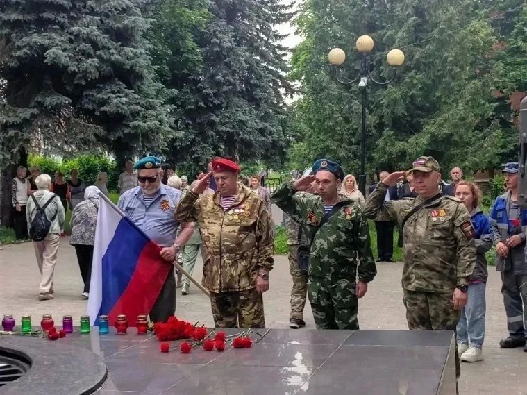 Илья Беспалов: Почтили память погибших в годы Великой Отечественной войны Илья Беспалов: Почтили память погибших в годы Великой Отечественной войны