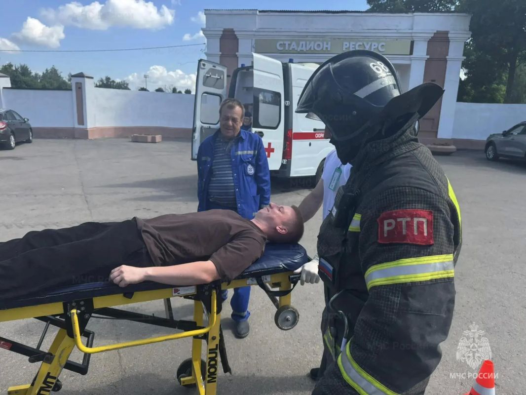 Богородицкие спасатели провели тренировку по ликвидации последствий ДТП Богородицкие спасатели провели тренировку по ликвидации последствий ДТП