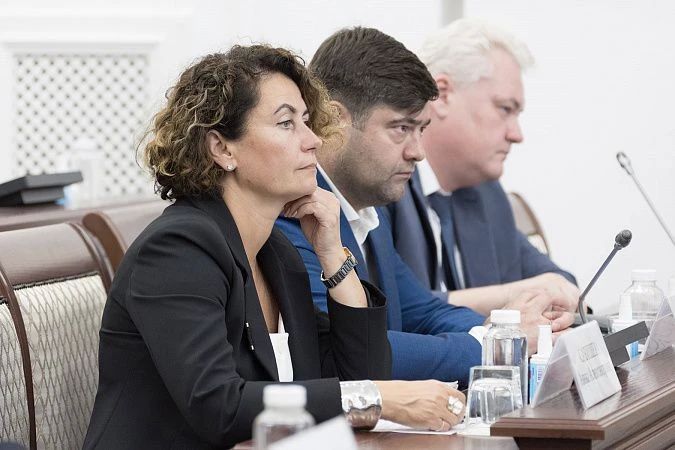 Губернатор Дмитрий Миляев провел заседание Совета по реализации государственной демографической и семейной политики Губернатор Дмитрий Миляев провел заседание Совета по реализации государственной демографической и семейной политики